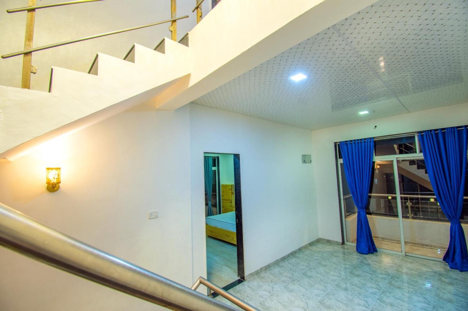 Empyrean Stay Ll 6Bhk Ll Royal Bramha Palace Ll Pvt Pool Ll Lonavala Exterior foto